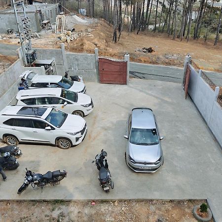 Xtsy Travellers Hostel Shillong Zewnętrze zdjęcie