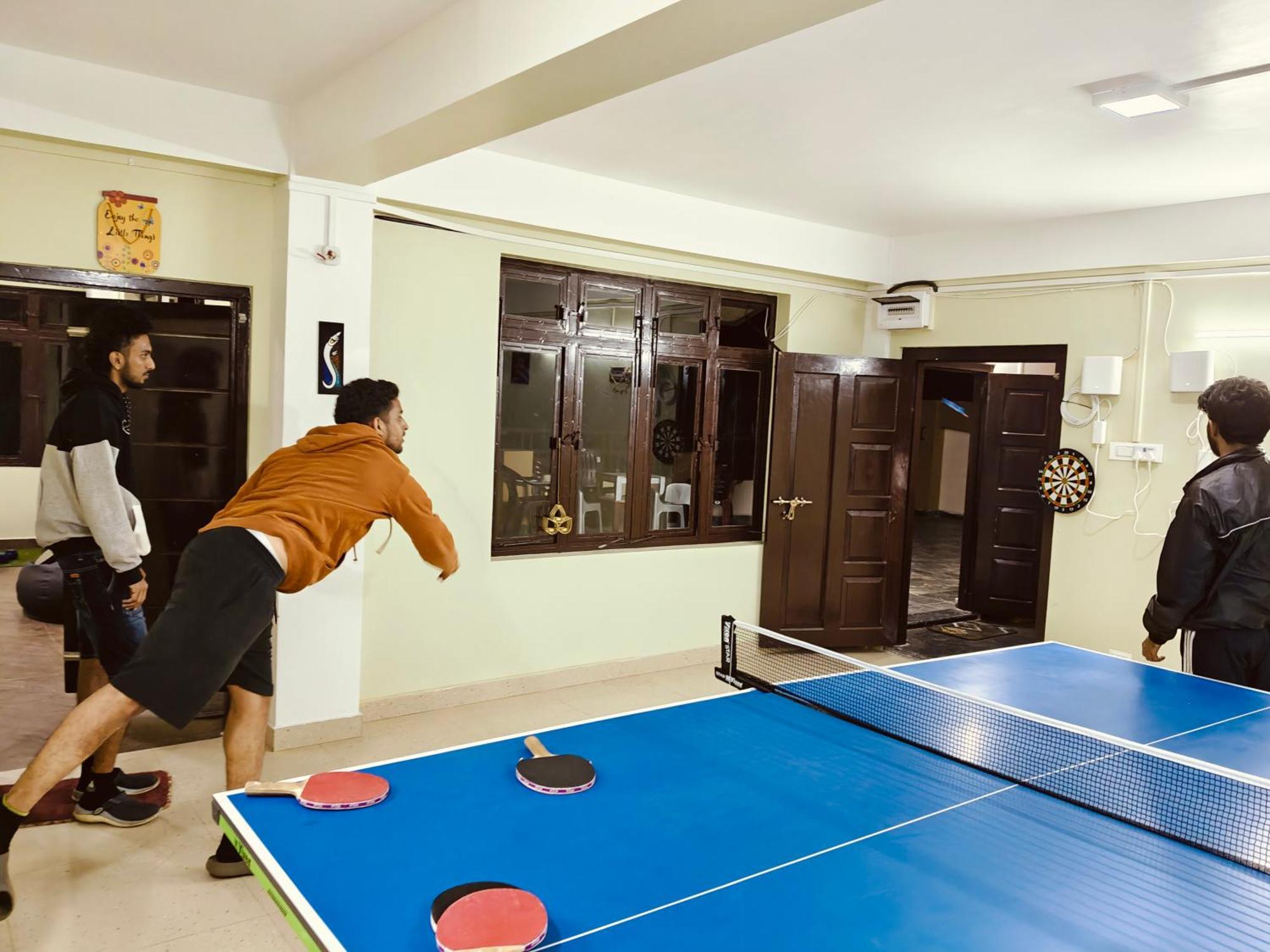 Xtsy Travellers Hostel Shillong Zewnętrze zdjęcie