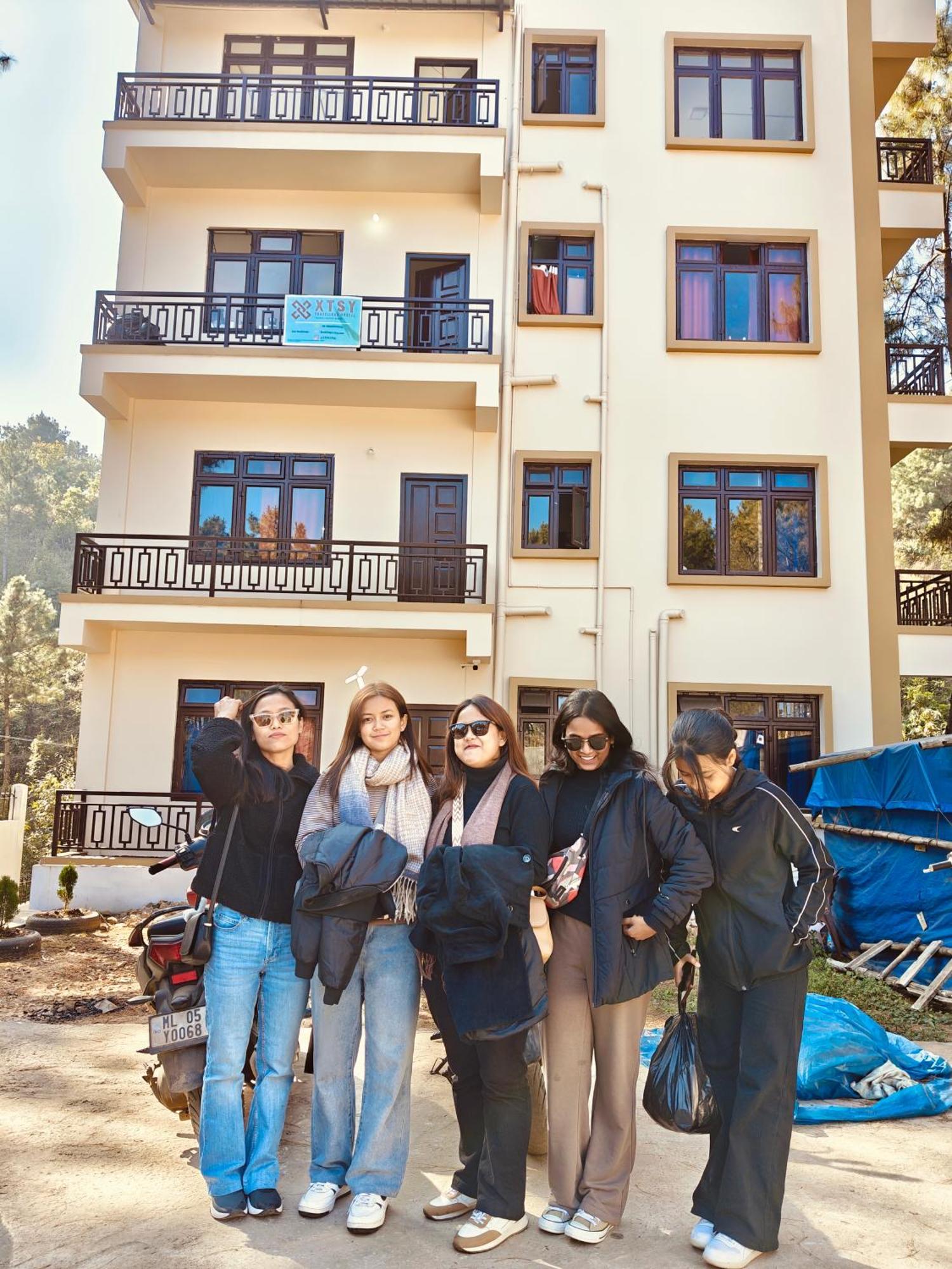 Xtsy Travellers Hostel Shillong Zewnętrze zdjęcie