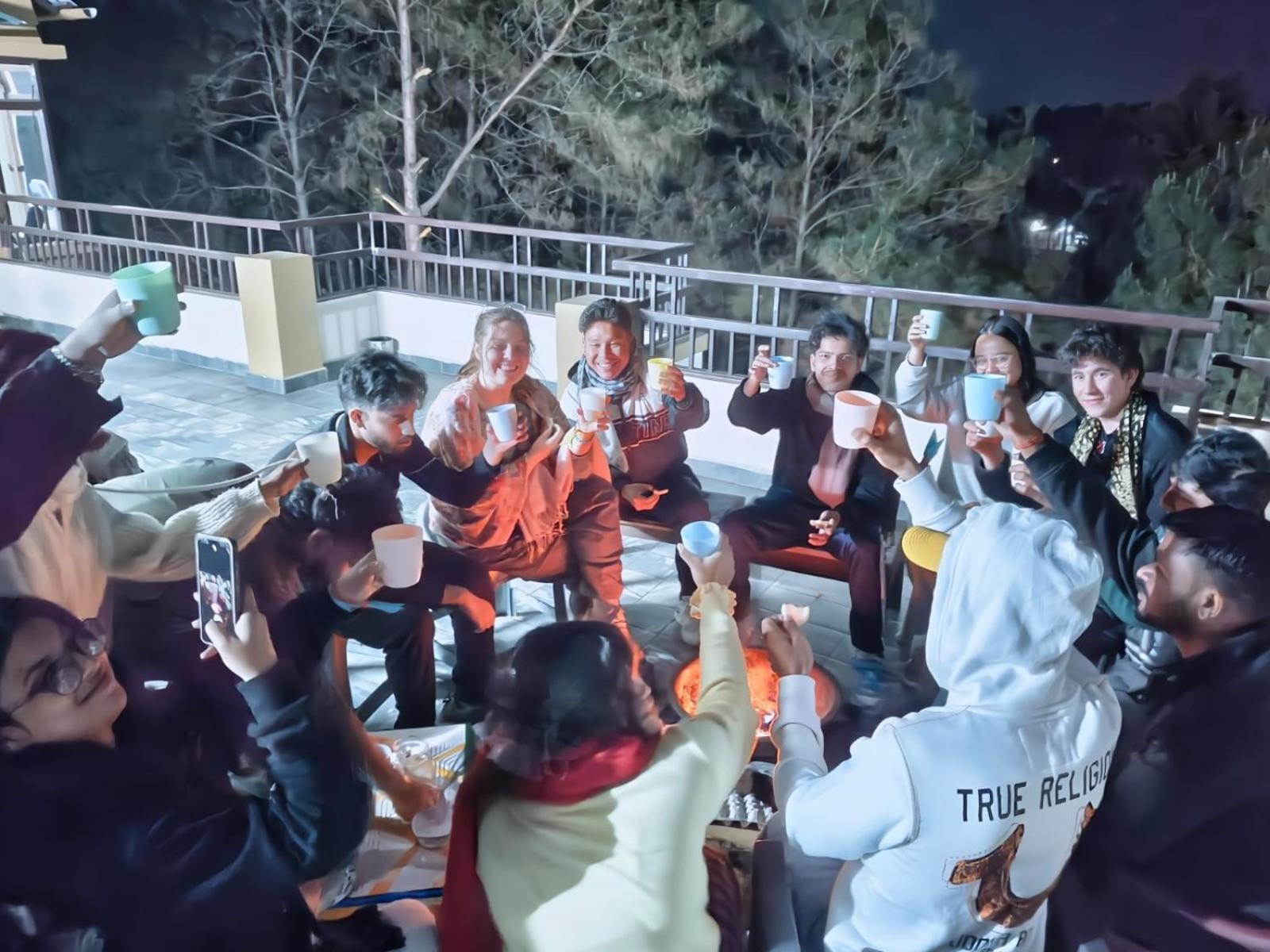 Xtsy Travellers Hostel Shillong Zewnętrze zdjęcie