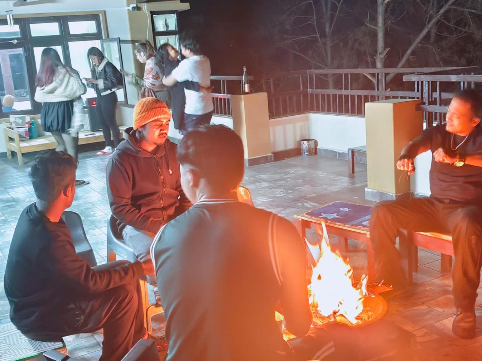 Xtsy Travellers Hostel Shillong Zewnętrze zdjęcie