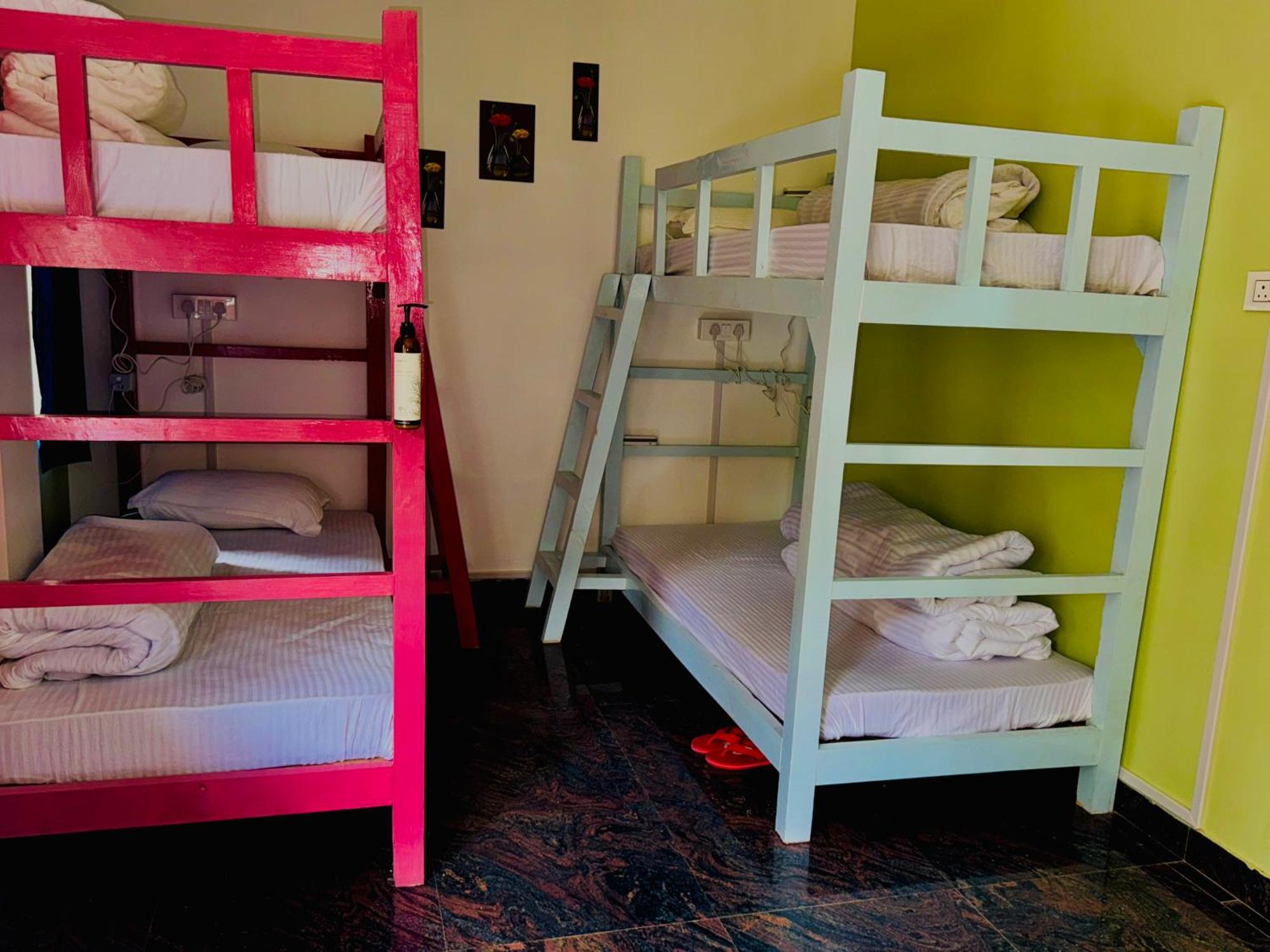 Xtsy Travellers Hostel Shillong Zewnętrze zdjęcie