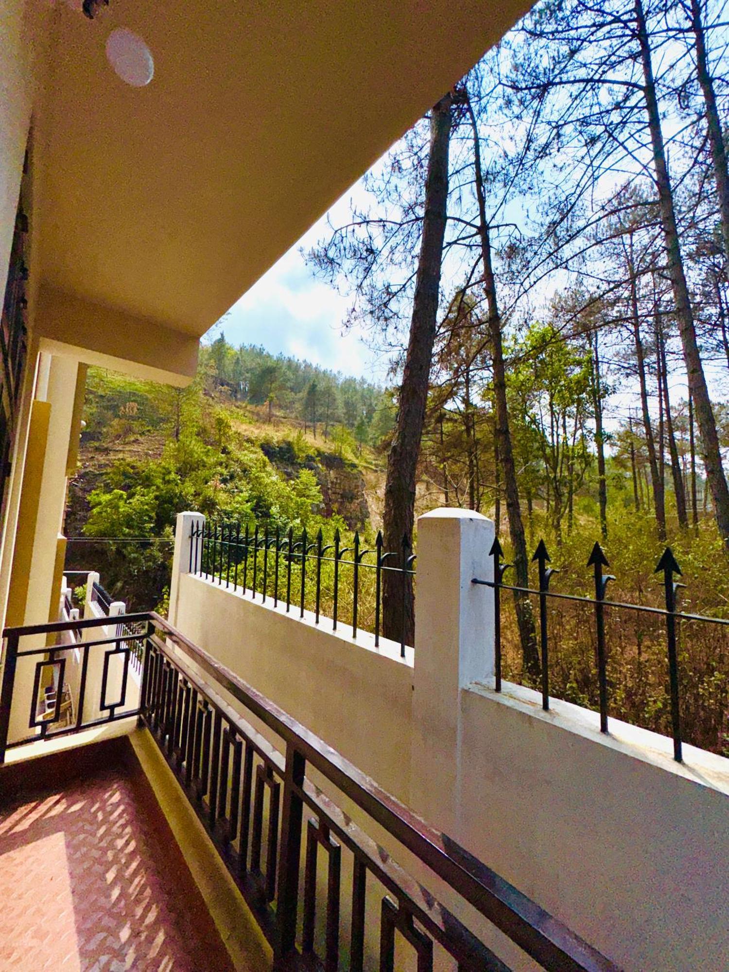 Xtsy Travellers Hostel Shillong Zewnętrze zdjęcie