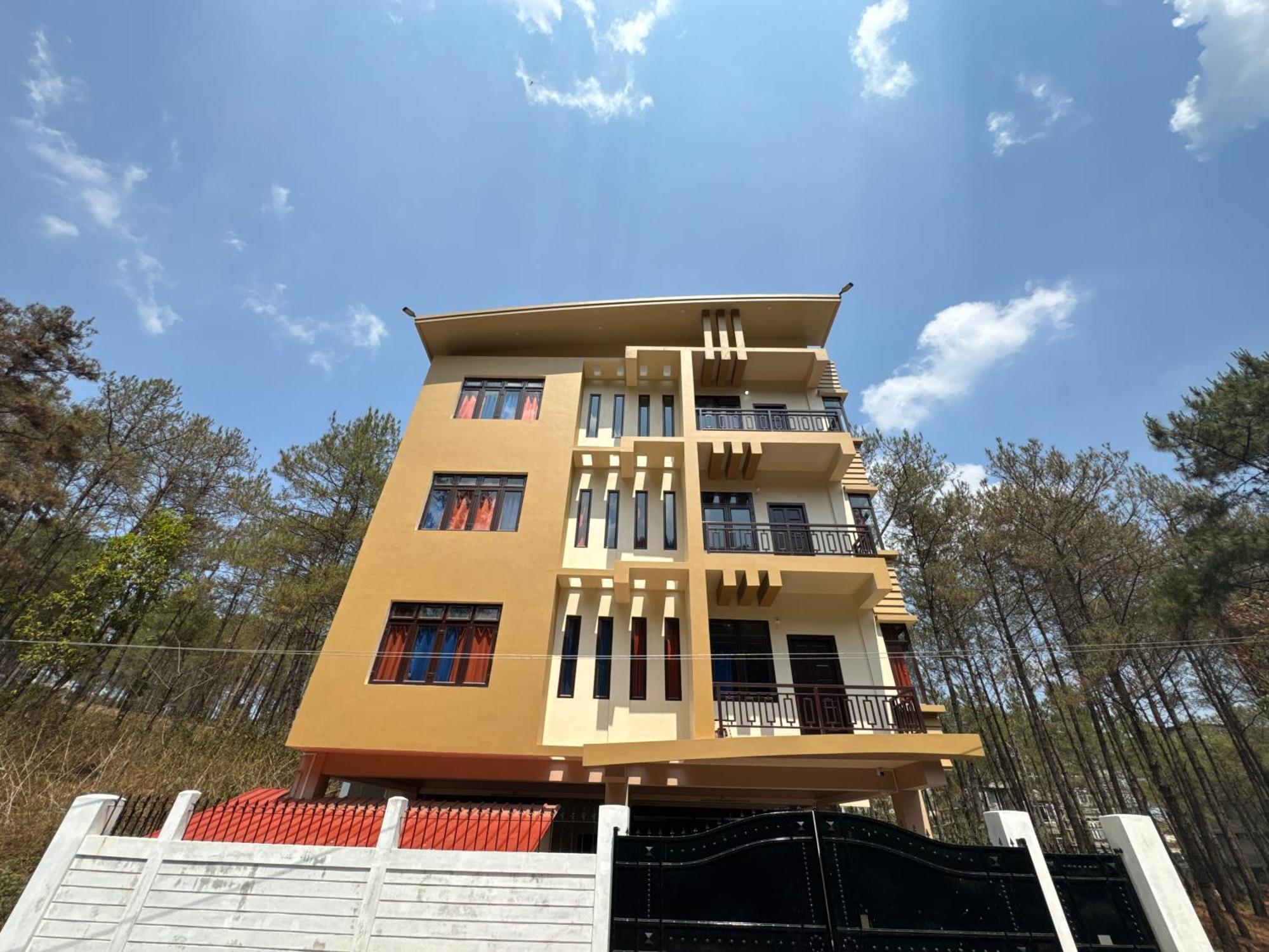 Xtsy Travellers Hostel Shillong Zewnętrze zdjęcie
