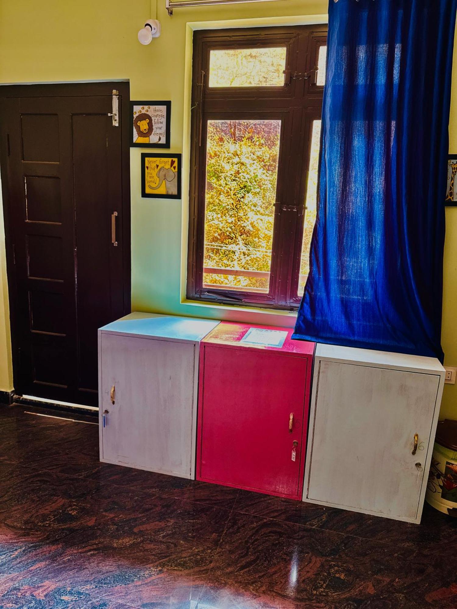 Xtsy Travellers Hostel Shillong Zewnętrze zdjęcie