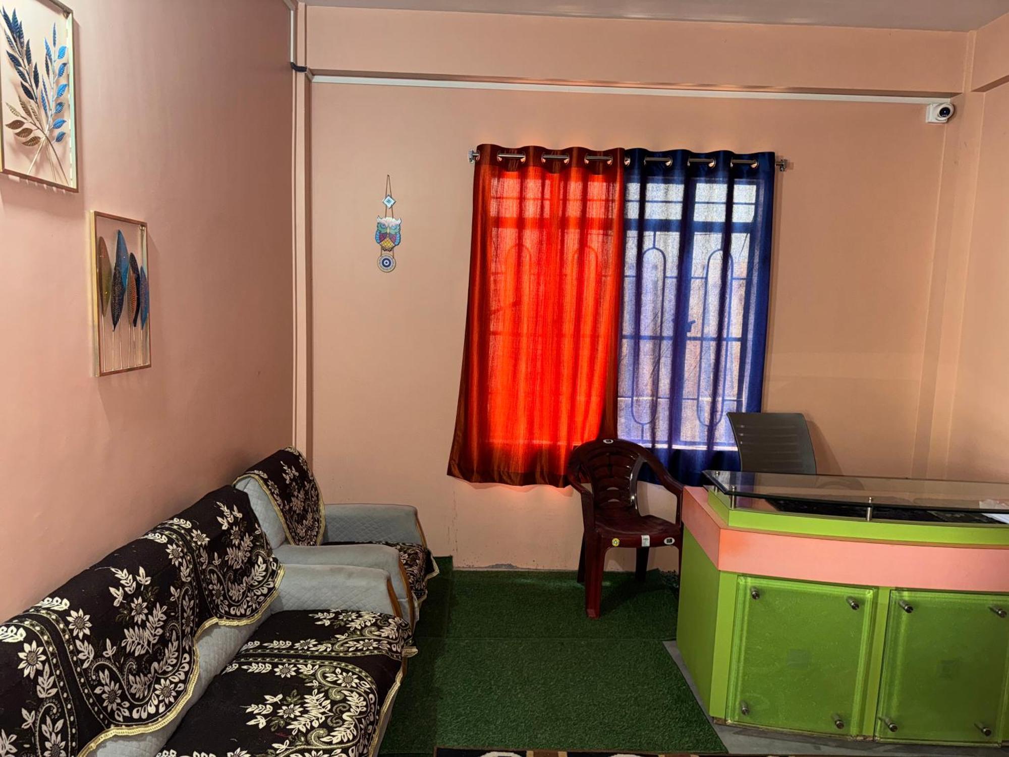 Xtsy Travellers Hostel Shillong Zewnętrze zdjęcie