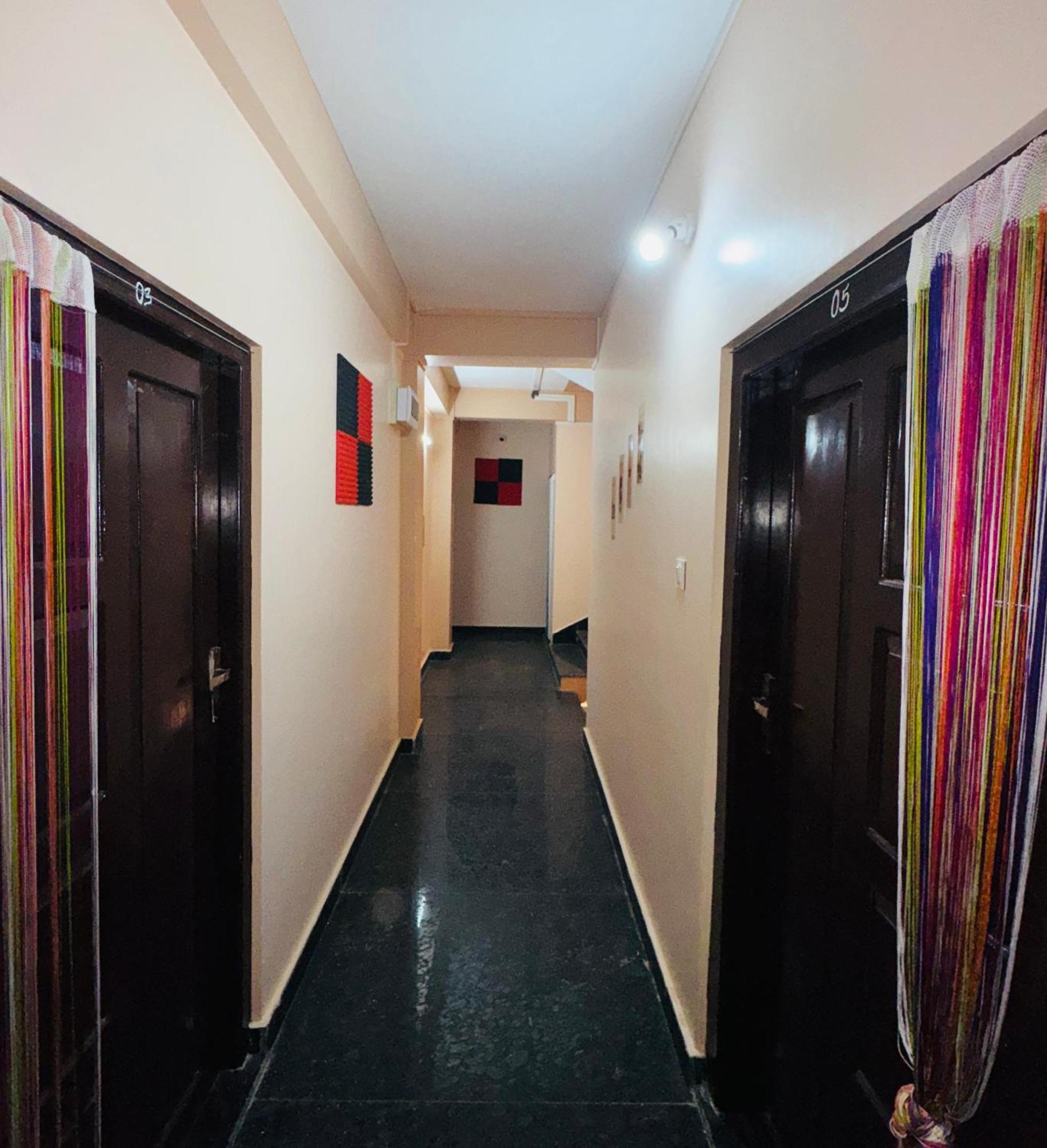 Xtsy Travellers Hostel Shillong Zewnętrze zdjęcie