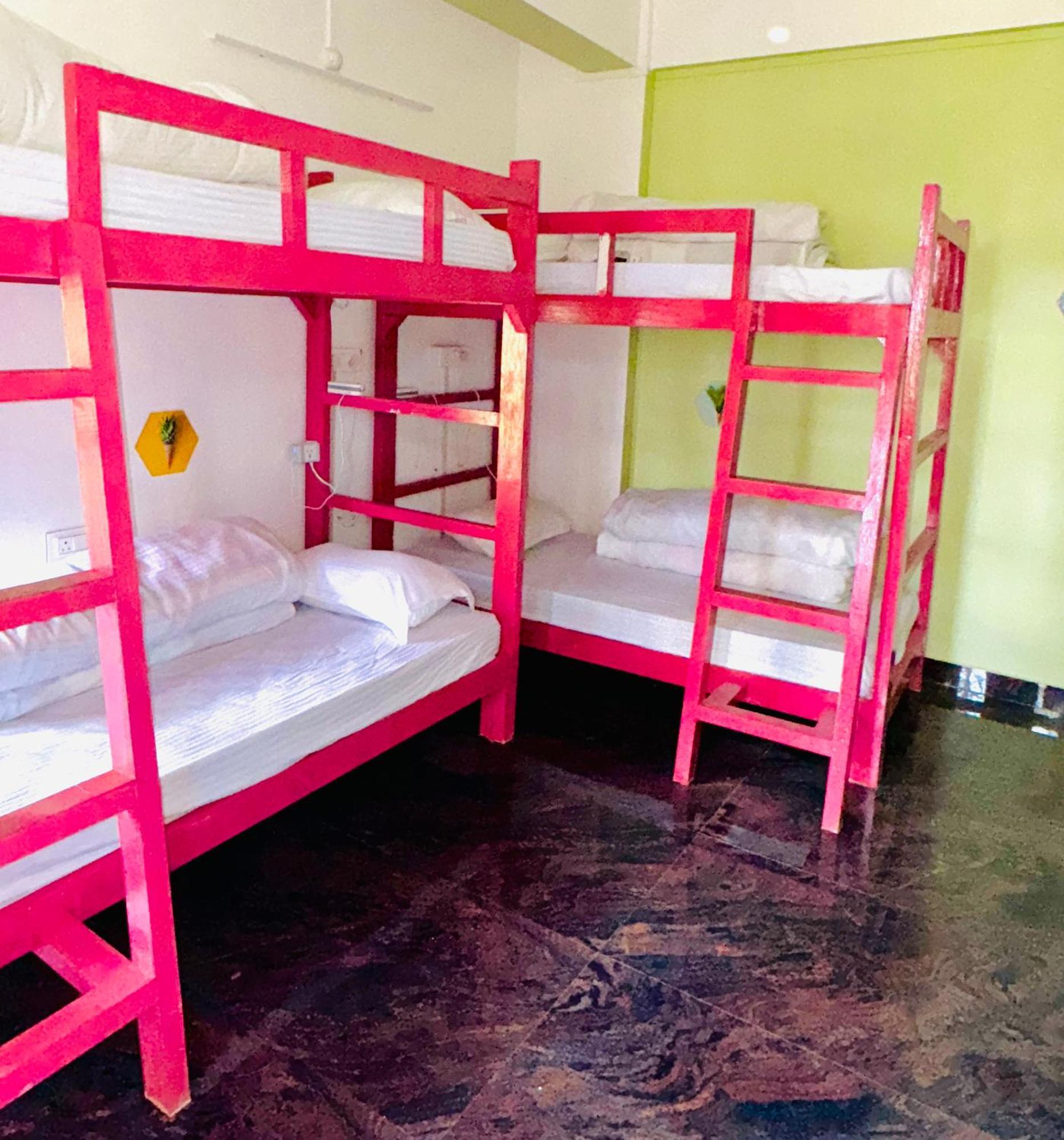 Xtsy Travellers Hostel Shillong Zewnętrze zdjęcie