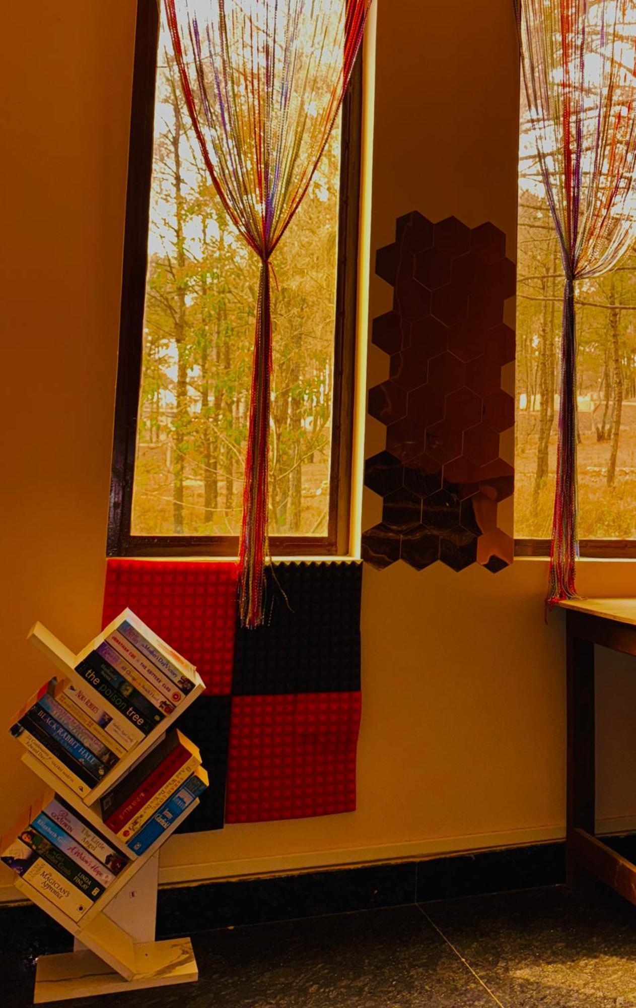 Xtsy Travellers Hostel Shillong Zewnętrze zdjęcie